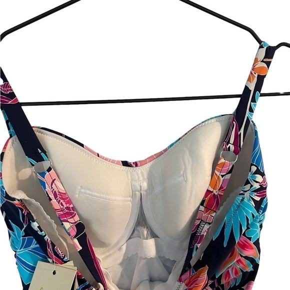 Profile by Gottex D-Cup 8D Bohemian Gypsy Underwire One-Piece Swimsuit - Picture 7 of 9